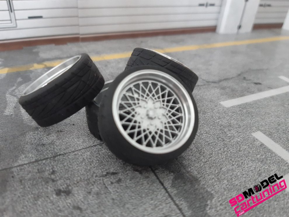 1:18 Scale BBS E50 14 INCH TUNING WHEEL SET!! Wheellogos are now included