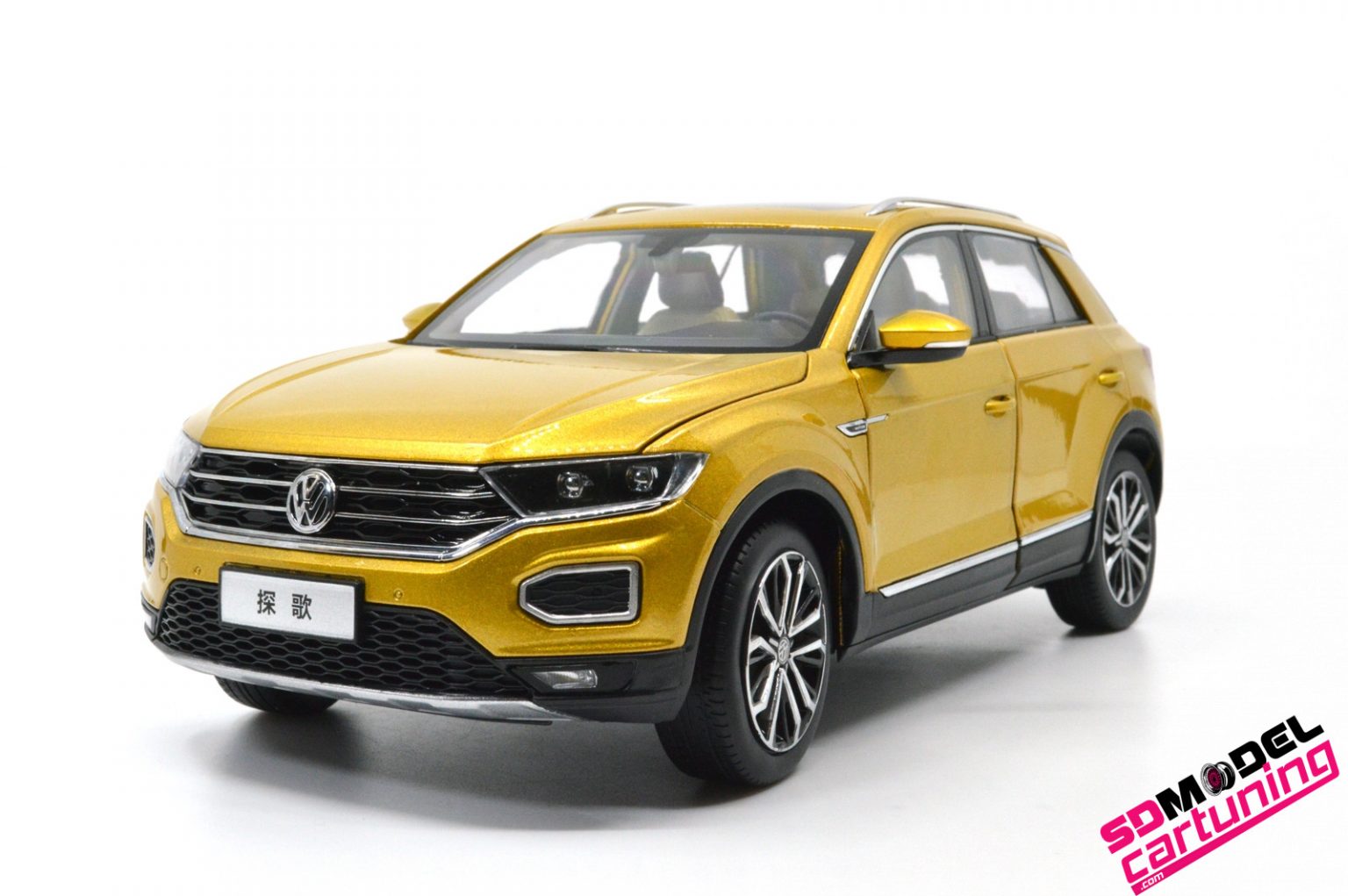 1-18-volkswagen-t-roc-2020-metallic-goud-sdmodelcartuning