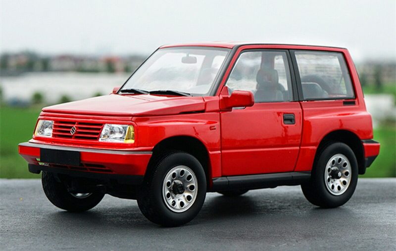 1:18 Suzuki Vitara Escudo 1989 - Red