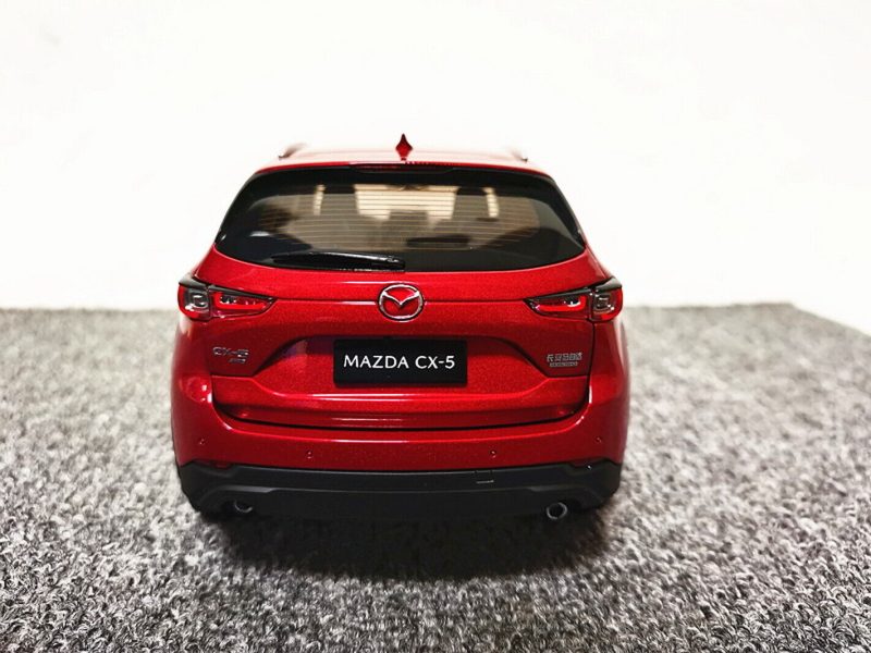 1:18 Mazda CX-5 - 2022 - Rood - Imagen 4
