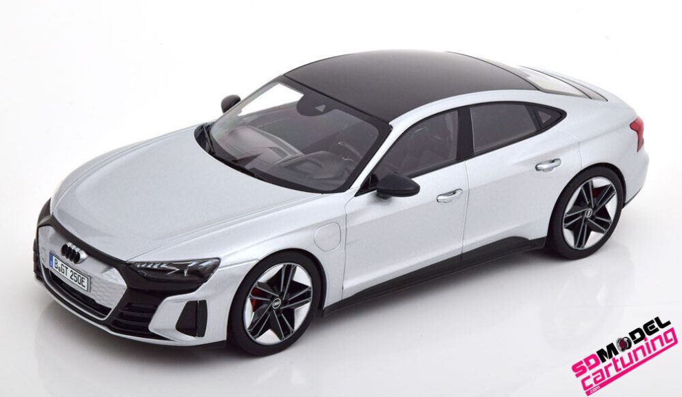 Norev - Modèle réduit Audi RS e-tron GT 2021 argenté à l