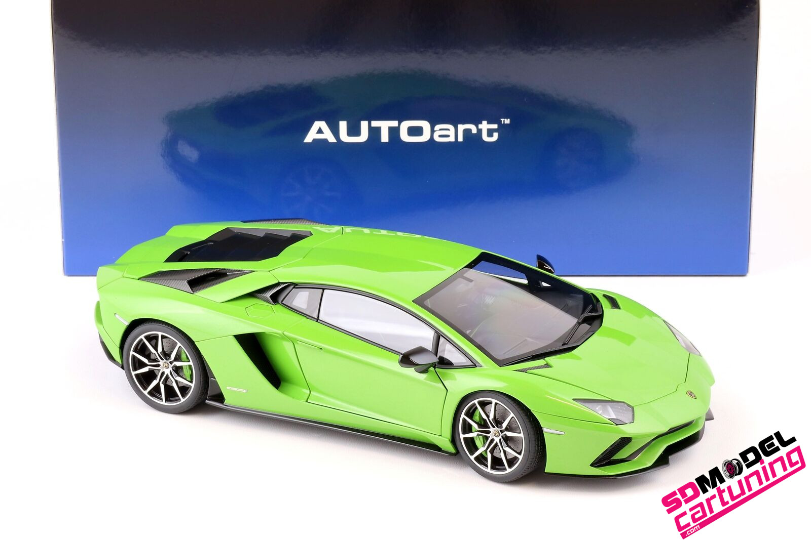 1:18 Lamborghini Aventador S - 2017 - Vert mante