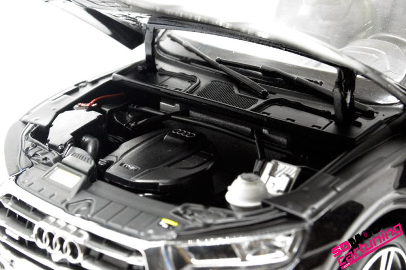 1:18 Audi Q5L S-line - 2018 - Zwart - Imagen 3