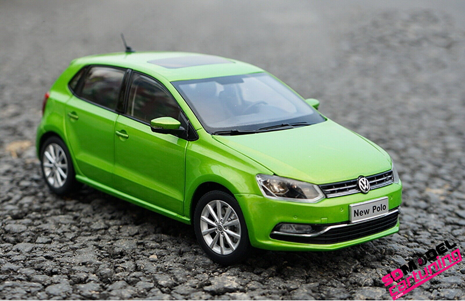 1:18 Volkswagen New Polo 2016 - Vert 