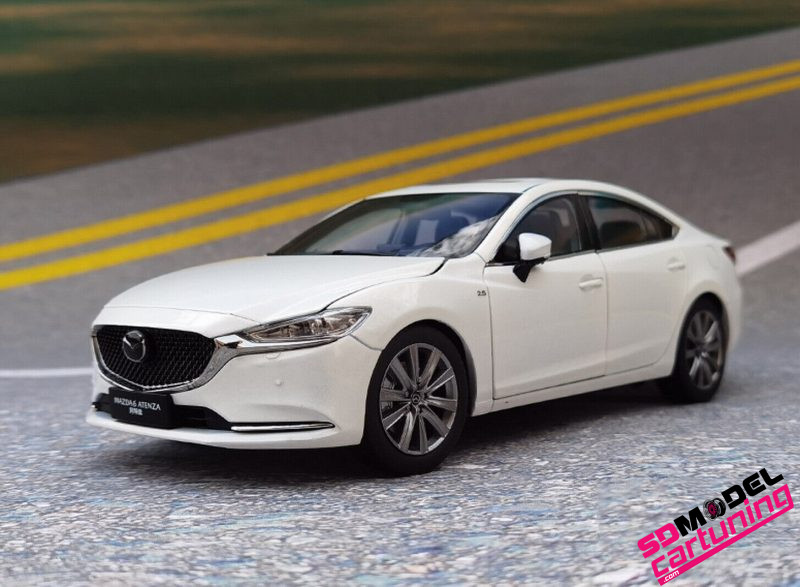 1:18 Mazda 6 Atenza - Blanco