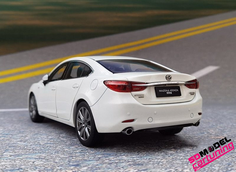 1:18 Mazda 6 Atenza - Wit - Imagen 3