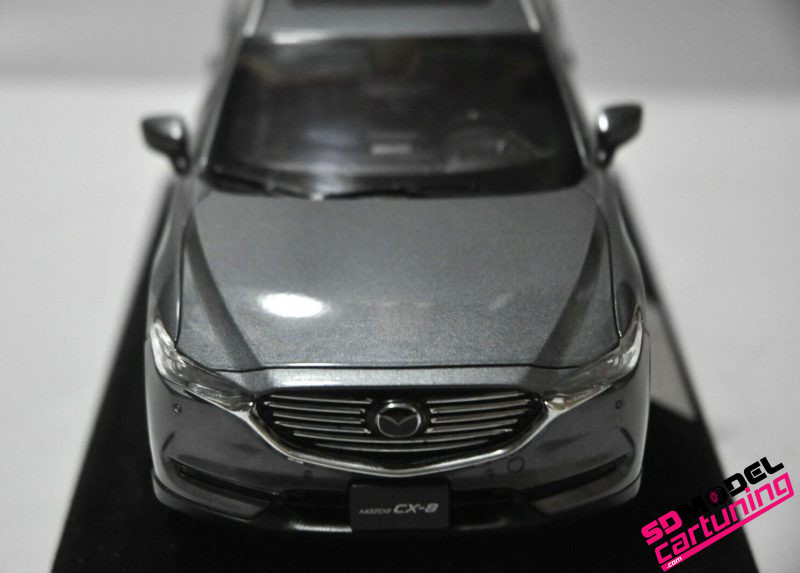 1:18 Mazda CX-8 - Grijs - Afbeelding 3