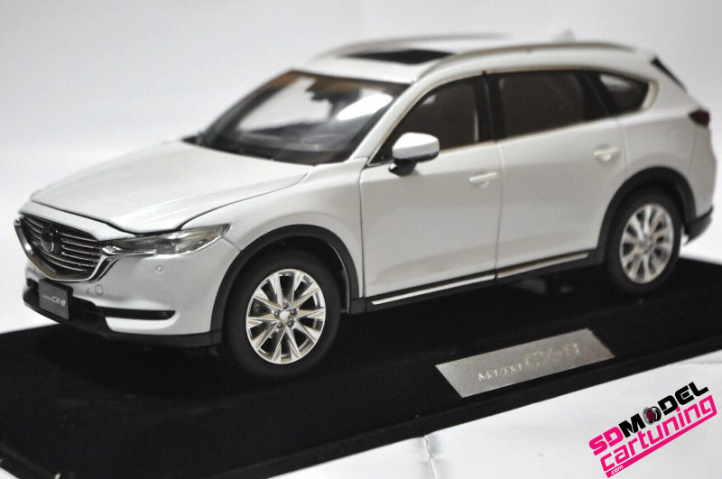 1:18 Mazda CX-8 - Blanco