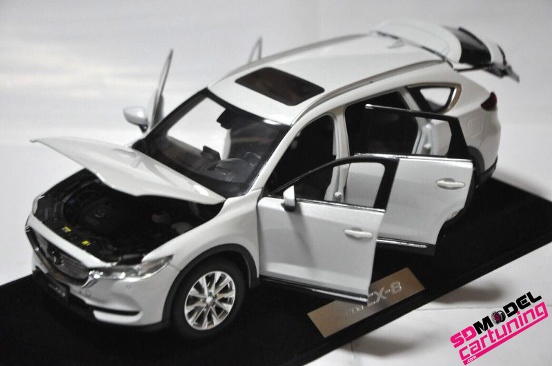 1:18 Mazda CX-8 - Wit - Imagen 6