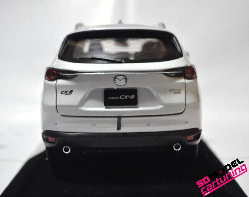 1:18 Mazda CX-8 - Wit - Imagen 4