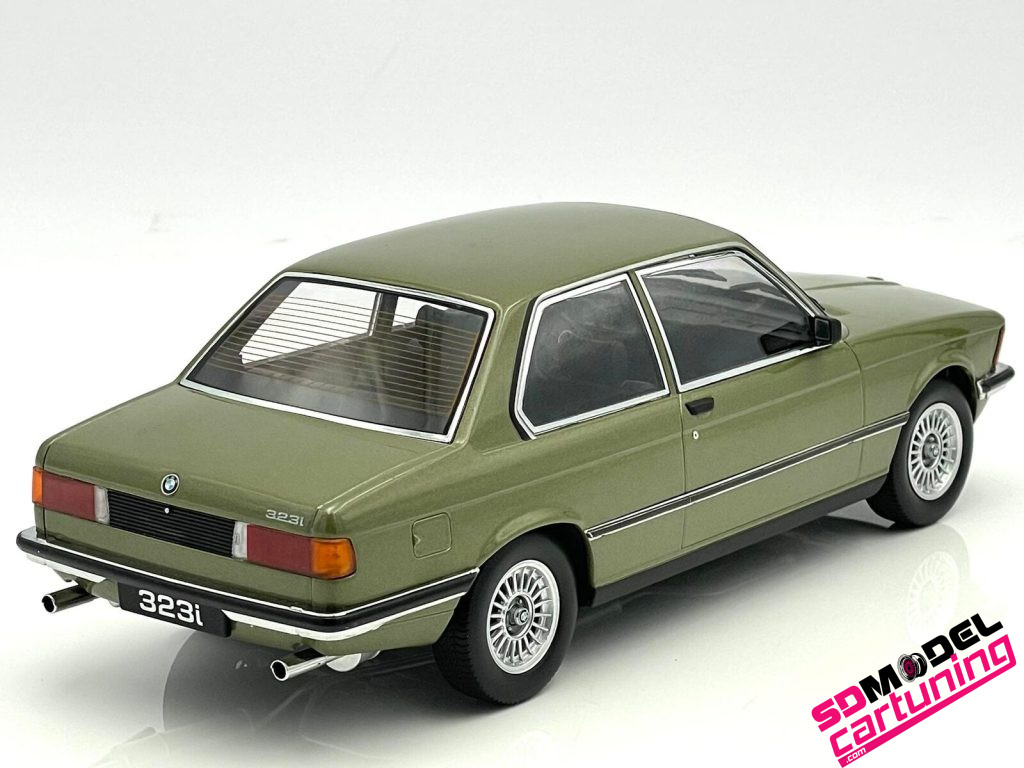 KK-Scale 1:18 BMW 323i (E21) ano de construção 1978 prata KKDC180653
