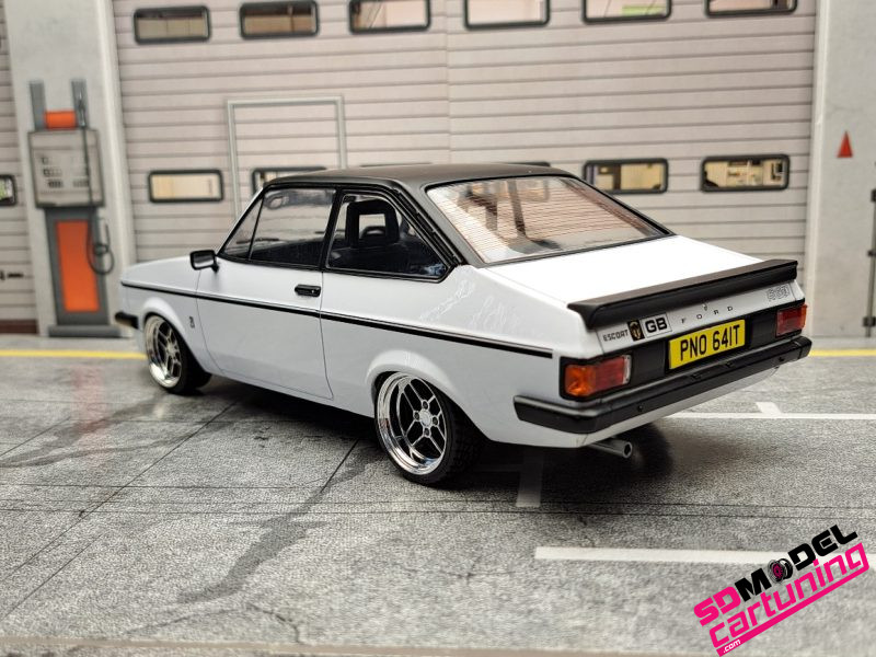 1:18 Ford Escort MKII RS 2000 - 1977  -Wit - custom Ronal RS velgen - Imagen 2