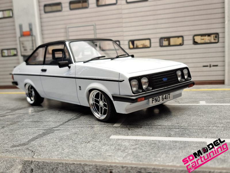1:18 Ford Escort MKII RS 2000 - 1977  -Wit - custom Ronal RS velgen - Imagen 6