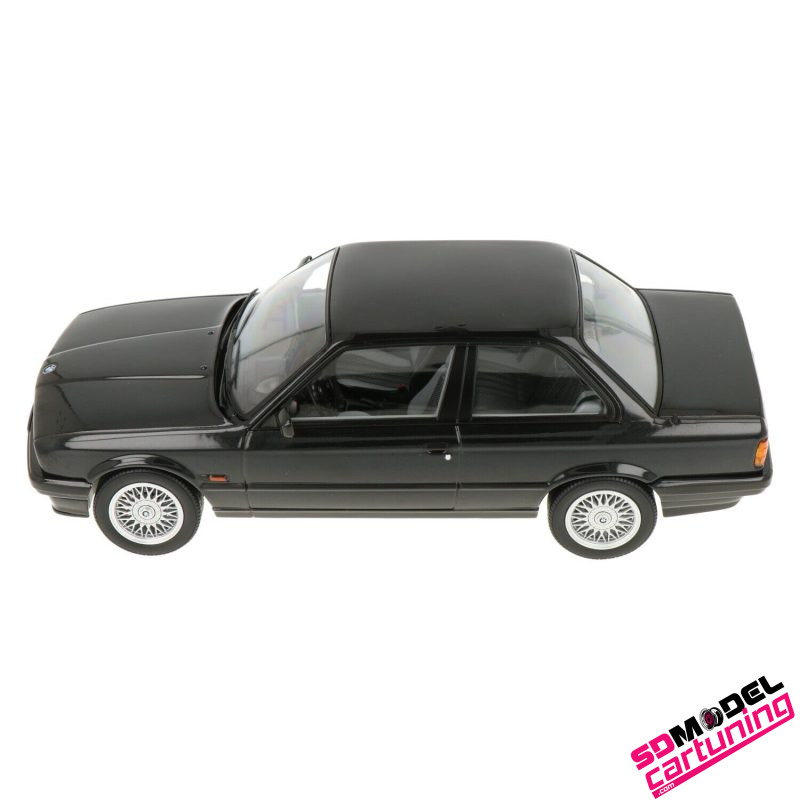 1:18 BMW E30 325i 1988 - Zwart – Image 6