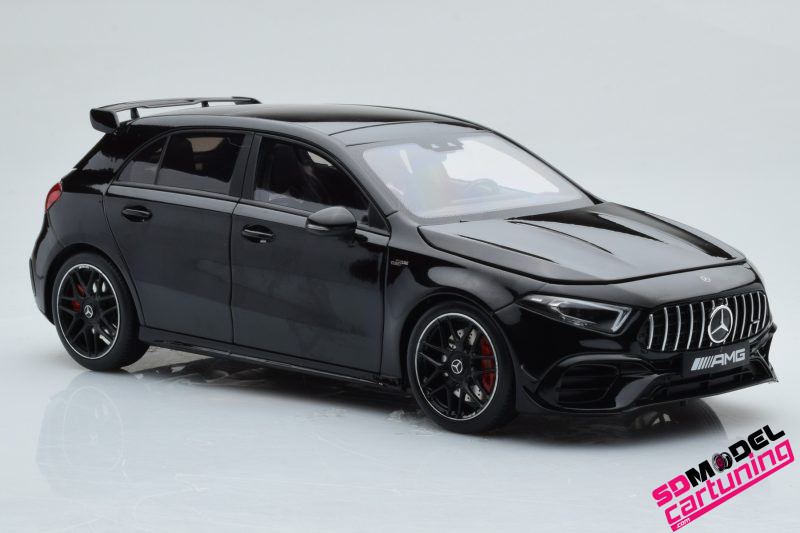1:18 Mercedes-Benz A45 AMG - Zwart - Imagen 6