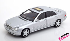 1:18 Mercedes Benz S55 AMG (W220) - 2000 - Zilver metallic