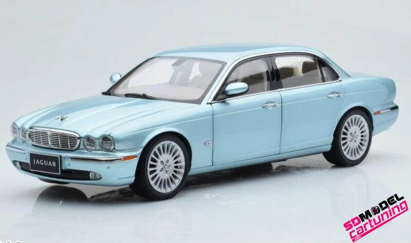 1:18 Jaguar XJ6 X350 - Blauw metallic