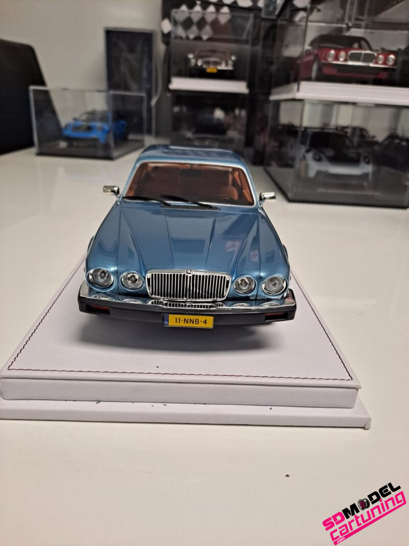 1:18 Jaguar XJ6 - 1982 - Metallic Lichtblauw - Afbeelding 5