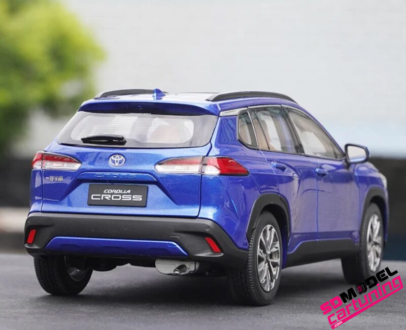 1:18 Toyota Corolla Cross - Metallic Blauw – Image 3