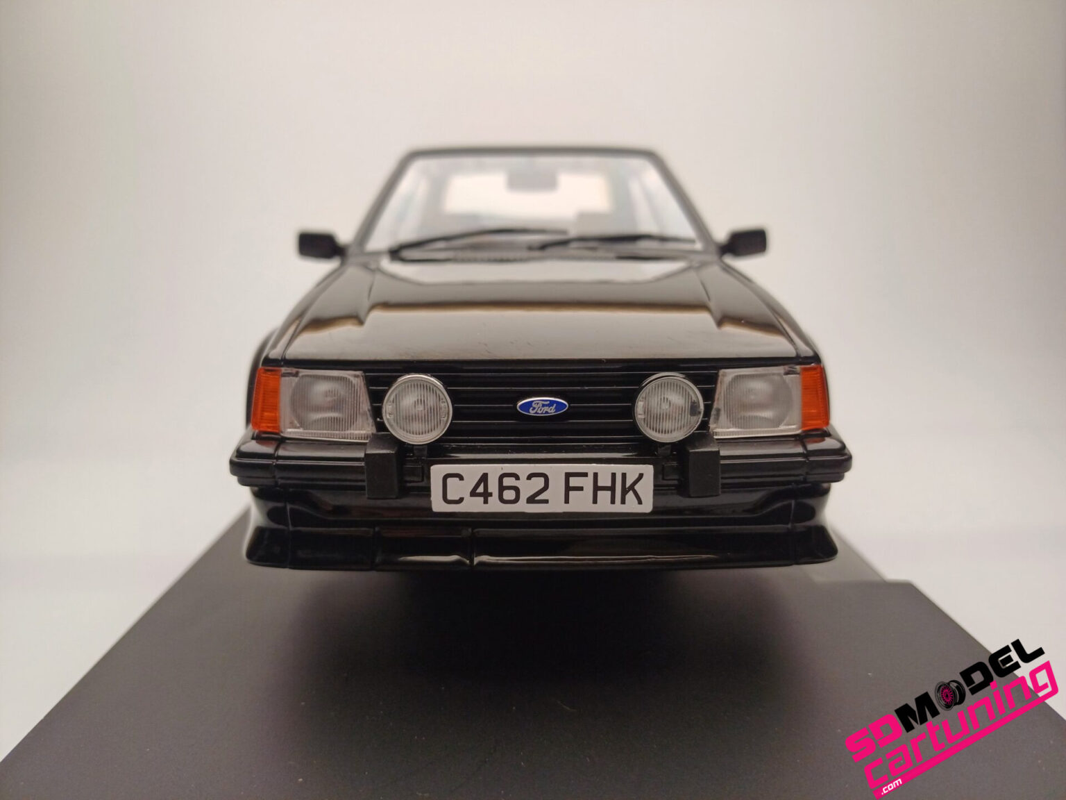 Modèle Réduit Ford Escort MK3 RS Turbo 1984 Noir 1:43 - Miniature En Métal IXO - 13