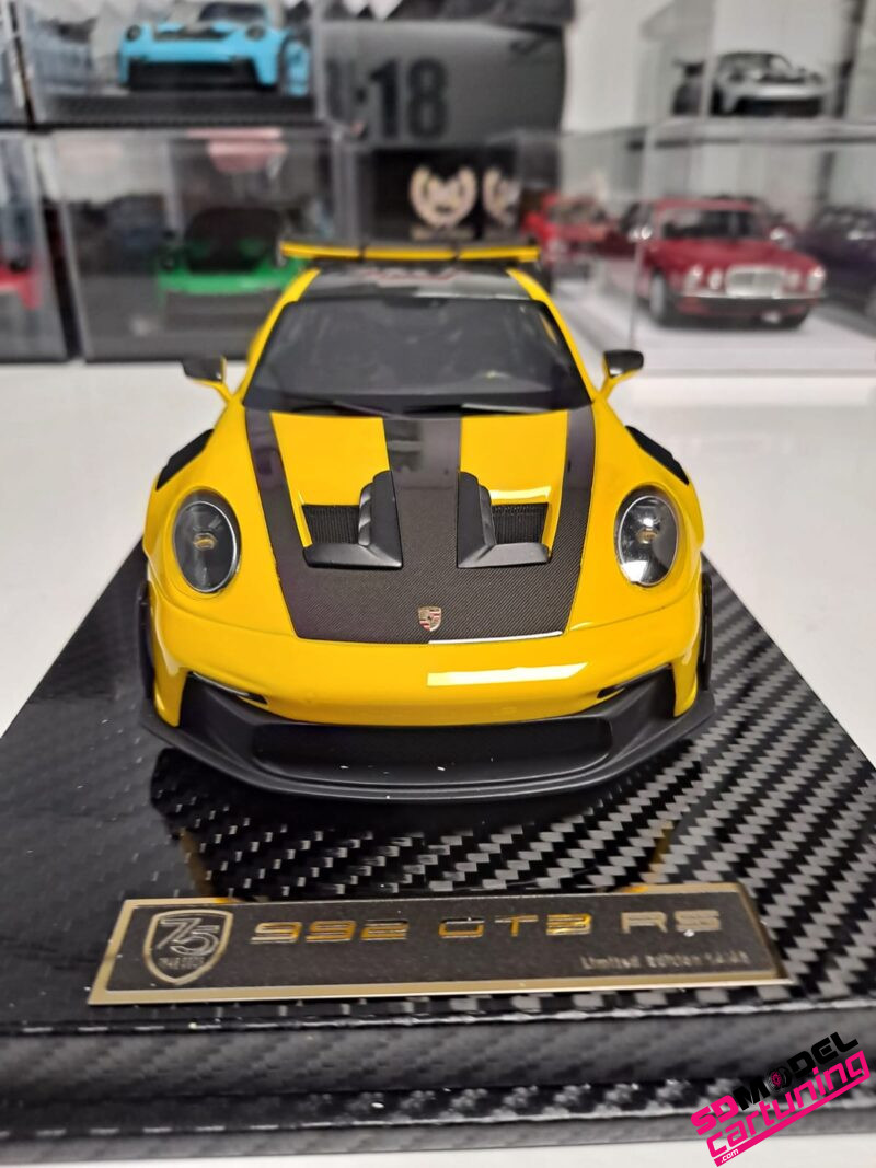 1:18 Porsche 911 GT3 RS - Geel – Image 5
