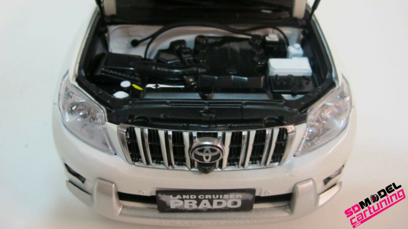 1:18 Toyota Landcruiser Prado - Imagen 8