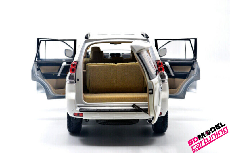 1:18 Toyota Landcruiser Prado - Imagen 3