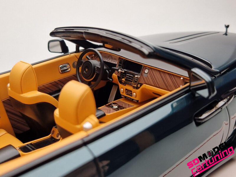 1:18 Rolls Royce Novitec Spofec Dawn Overdose - Groen/Zwart - Inclusief vitrinebox + Luxe Grondplaat - Afbeelding 10