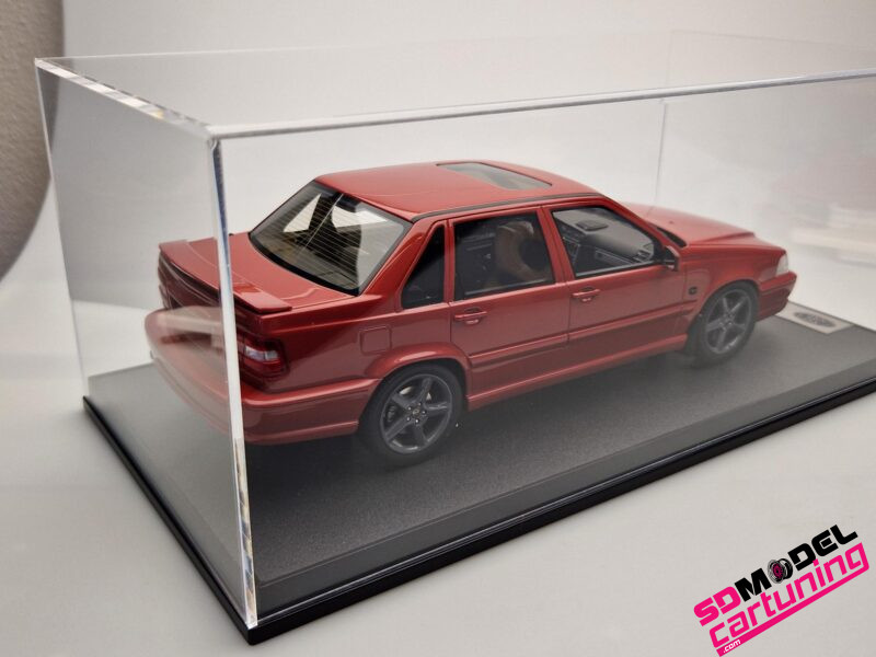 1:18 Volvo S70R - 1998 - Rood Metallic - Inclusief luxe Vitrinebox - Afbeelding 9