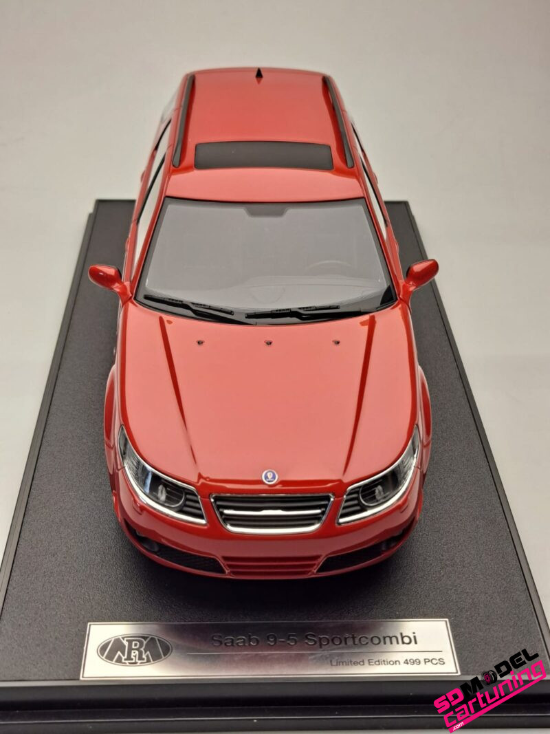 1:18 Saab 9-5 Sportcombi - 2006 - Rood - Inclusief Luxe Vitrinebox – Bild 7