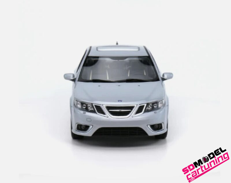 1:18 Saab 9-3 Aero Sedan - 2008 - Snow Silver - Inclusief Luxe Vitrinebox - Afbeelding 6