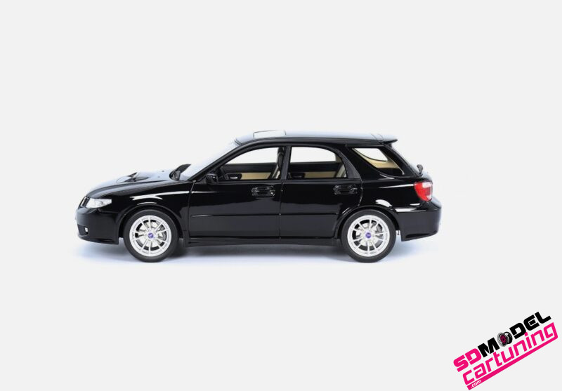 1:18 Saab 9-2X - Zwart - Inclusief Luxe Vitrinebox - Imagen 2