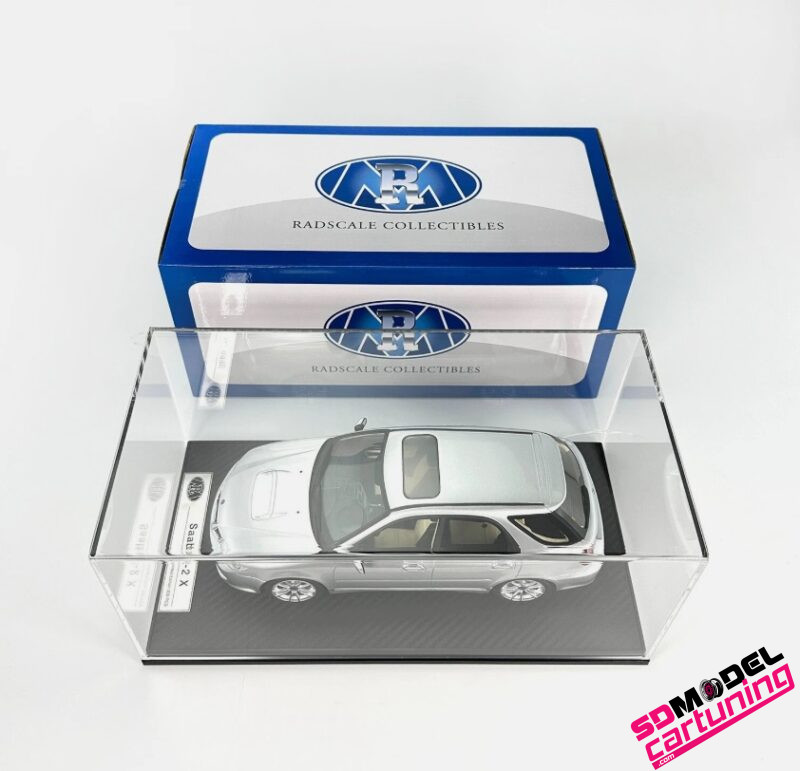 1:18 Saab 9-2X - Blauw - Inclusief Luxe Vitrinebox - Imagen 8