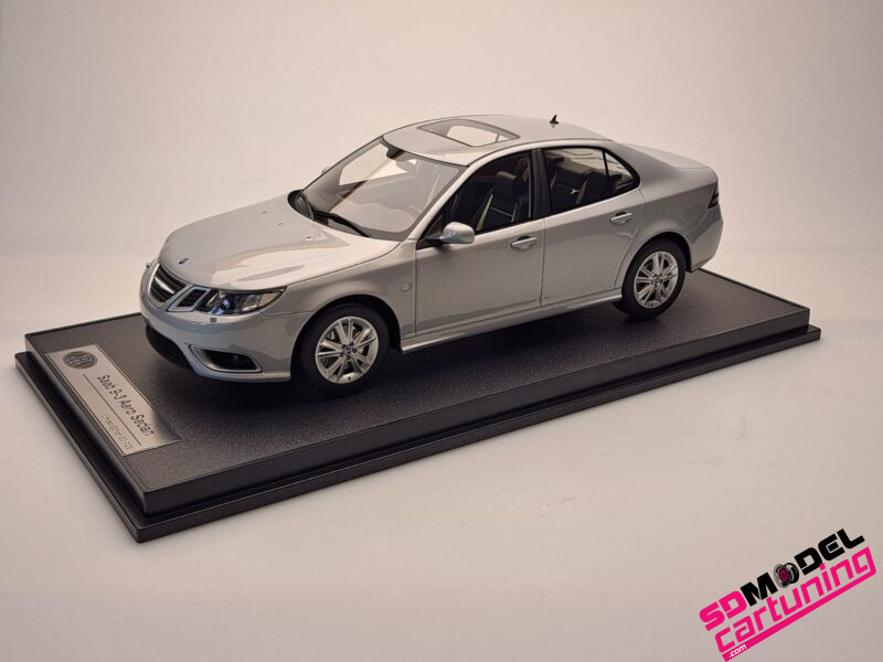 1:18 Saab 9-3 Aero Sedan - 2008 - Snow Silver - Inclusief Luxe Vitrinebox - Imagen 11
