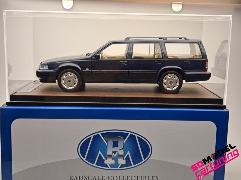 1:18 Volvo 960 Estate - Nautic Blue - Inclusief luxe Grondplaat En Vitrinebox - Imagen 10