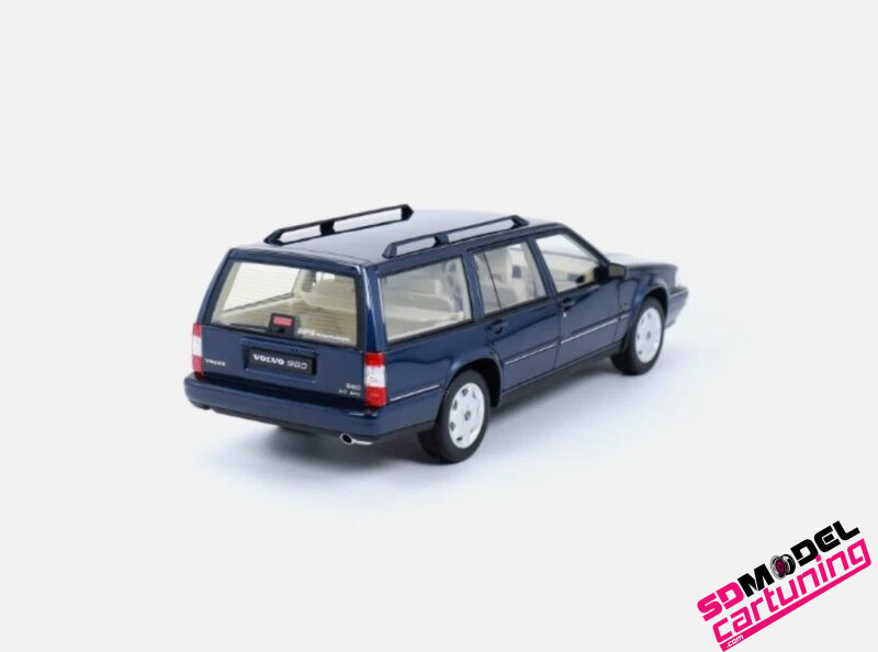 1:18 Volvo 960 Estate - Nautic Blue - Inclusief luxe Grondplaat En Vitrinebox - Afbeelding 4
