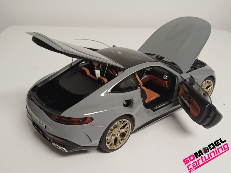 1:12 Mercedes-Benz AMG GT63 ( C192) - Grijs - Imagen 8