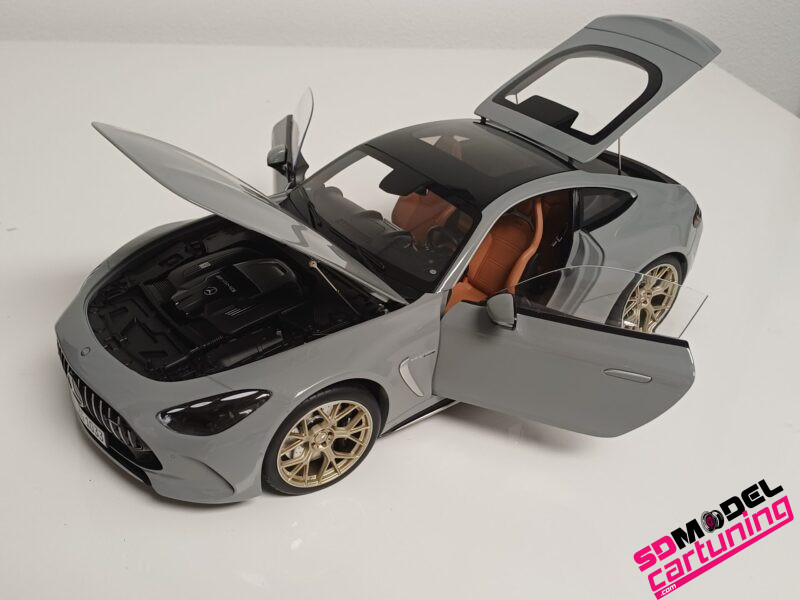 1:12 Mercedes-Benz AMG GT63 ( C192) - Grijs - Imagen 9