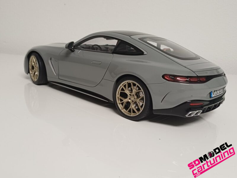 1:12 Mercedes-Benz AMG GT63 ( C192) - Grijs - Imagen 3