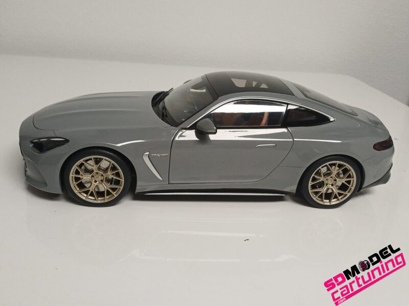 1:12 Mercedes-Benz AMG GT63 ( C192) - Grijs - Imagen 5