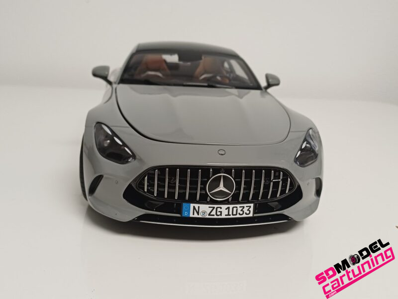 1:12 Mercedes-Benz AMG GT63 ( C192) - Grijs - Imagen 6