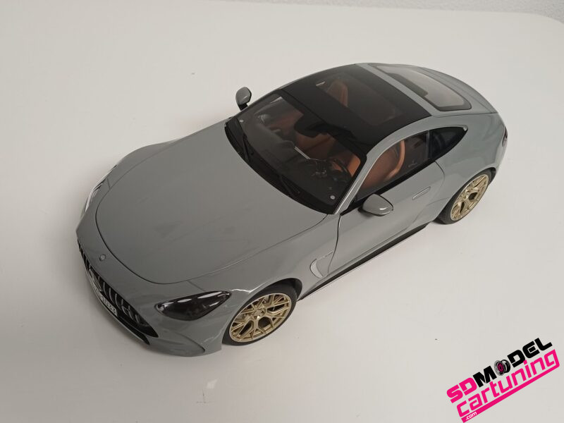 1:12 Mercedes-Benz AMG GT63 ( C192) - Grijs - Imagen 7