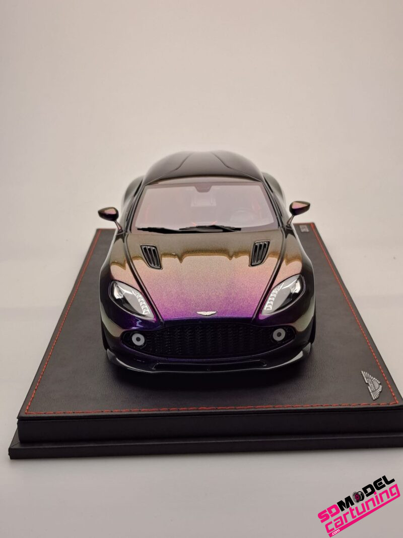 1:18 Aston Martin Zagato Shooting Brake - Chameleon color. - immagine 2