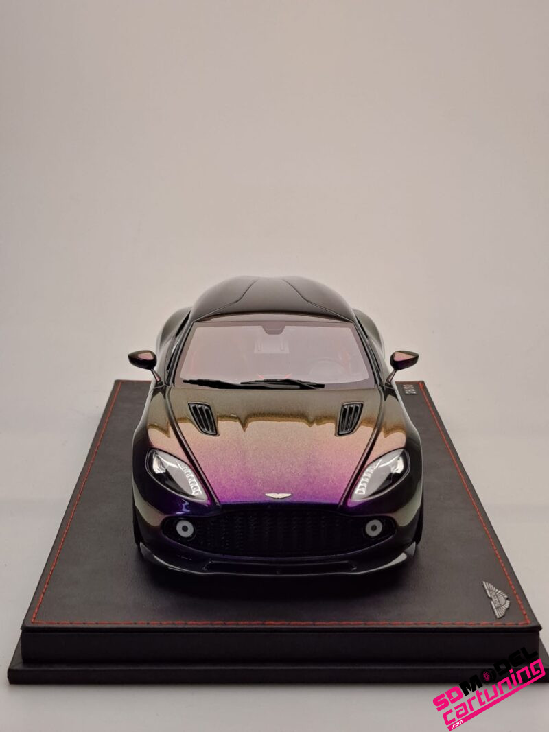 1:18 Aston Martin Zagato Shooting Brake - Chameleon color. - immagine 7