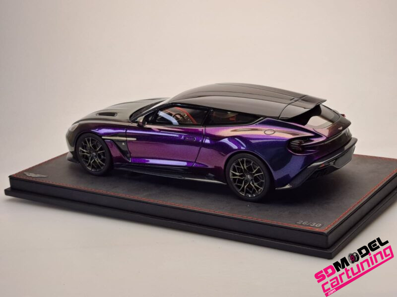 1:18 Aston Martin Zagato Shooting Brake - Chameleon color. - immagine 3