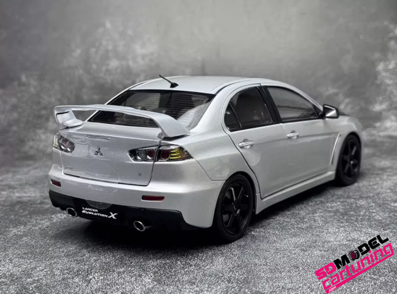 1:18 Mitsubishi Lancer Evolution X - Volk TE37 Velgen - Zilver - Afbeelding 5