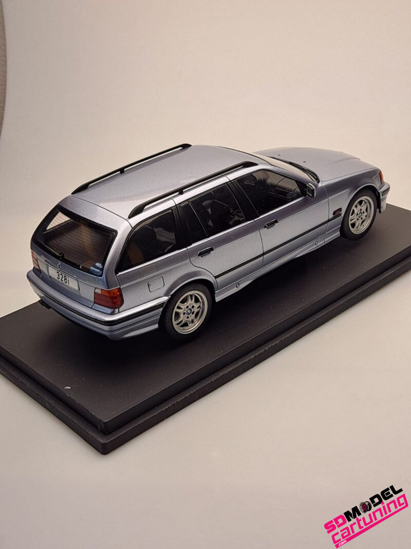1:18 BMW E36 328I Touring - Blauw Metallic - immagine 2