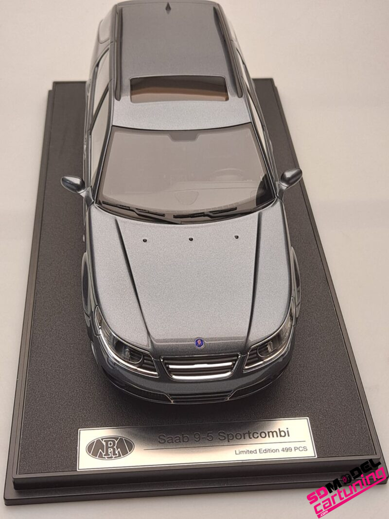 1/18 Saab 9-5 Sportcombi – 2006 – Titan Grijs – Inclusief Luxe Vitrine box - Imagen 9