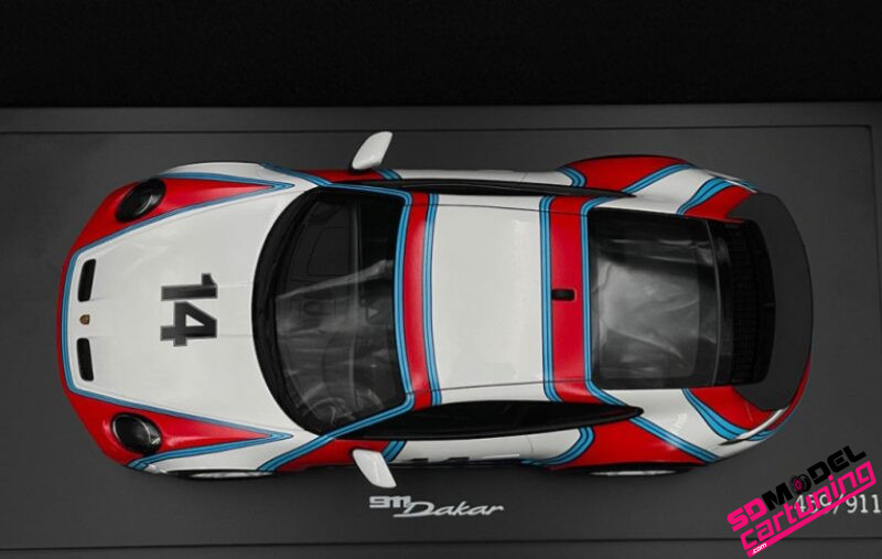 1:18 Porsche 911 992 Dakar Martini Livery #14 - 2023 - Inclusief Luxe  Vitrinebox – Bild 3