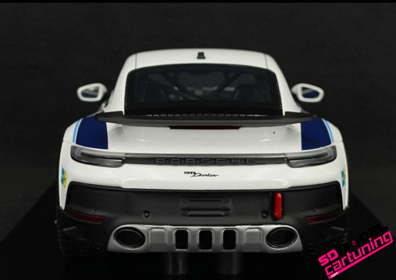 1:18 Porsche 911 992 Dakar Rallye #19 - Wit - Inclusief Luxe Vitrinebox - immagine 7